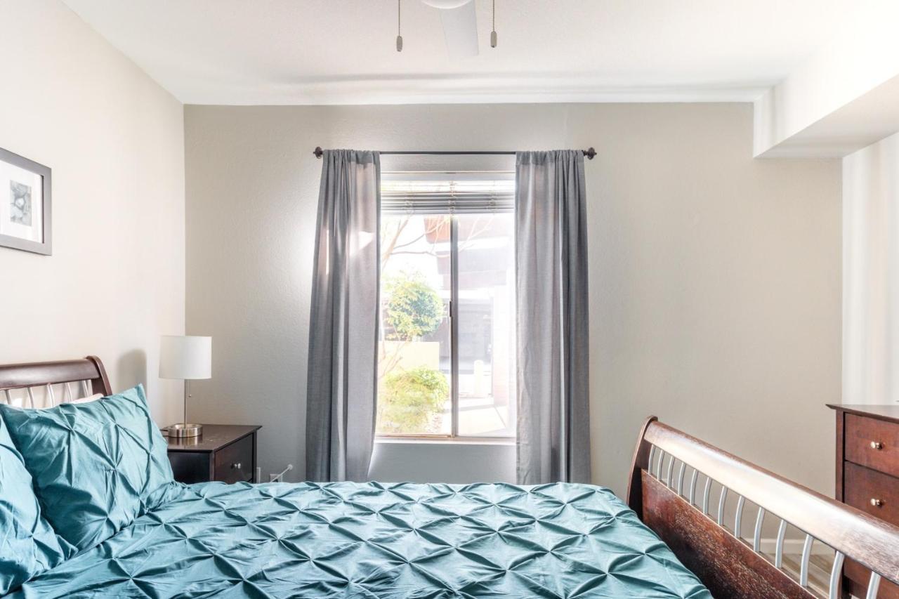 Central Phoenix Townhome Экстерьер фото